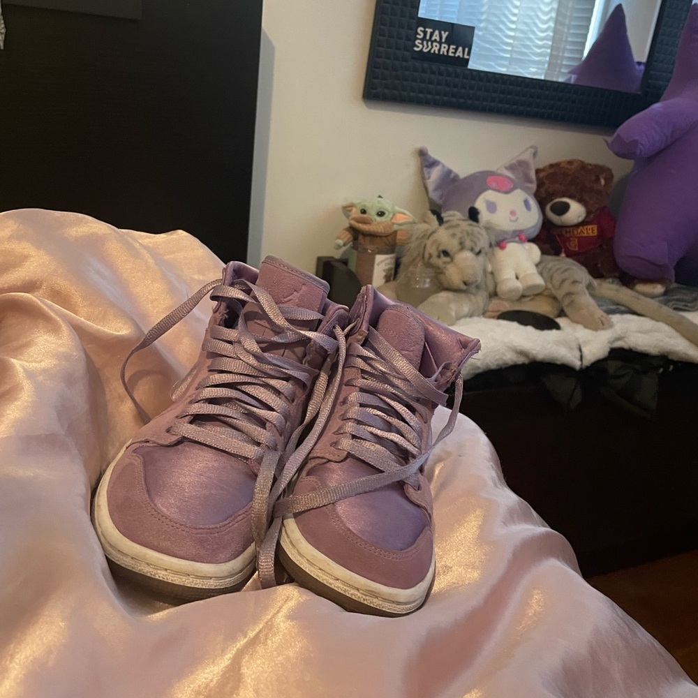 Lilac purple Jordan’s💟🪻🤍